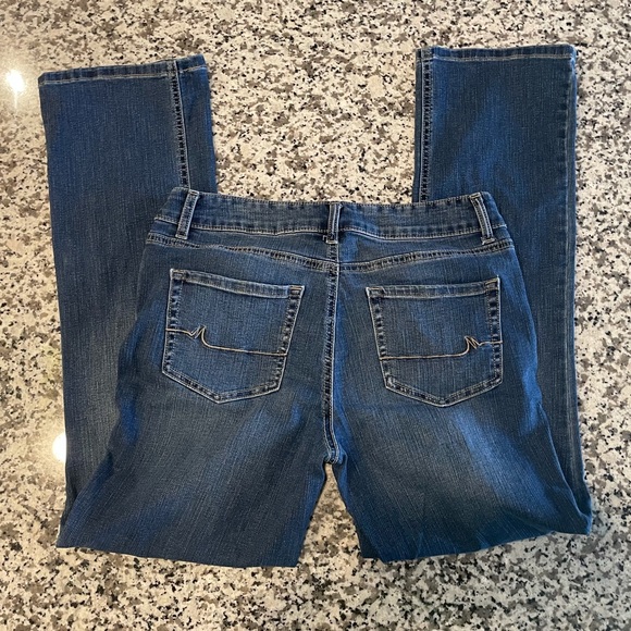 FINAL PRICE DROP Maurices Mid-rise Bootcut Jeans - Picture 2 of 6